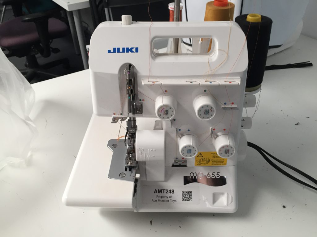 serger sewing machine