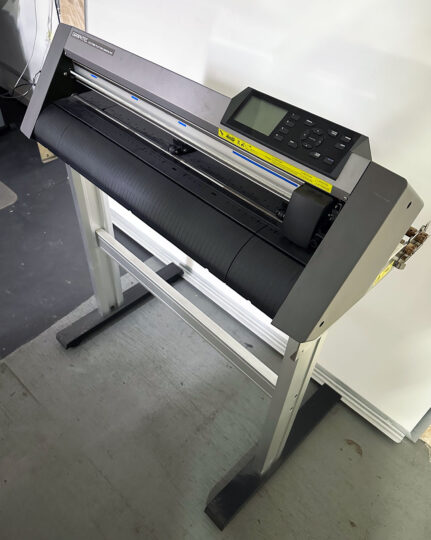 graphtec vinyl cutter sitting in clean fab.